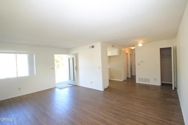 Building Photo - 2596 Sextant Ave