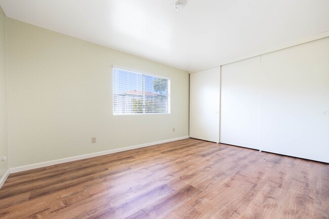 Building Photo - Perfectly Located, Updated 3 Bedroom Mira ...