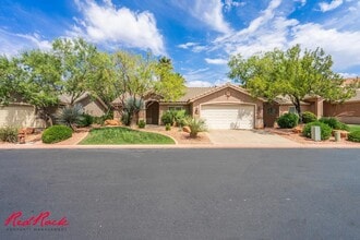 Building Photo - Partially Furnished 3 Bedroom Home with Co...