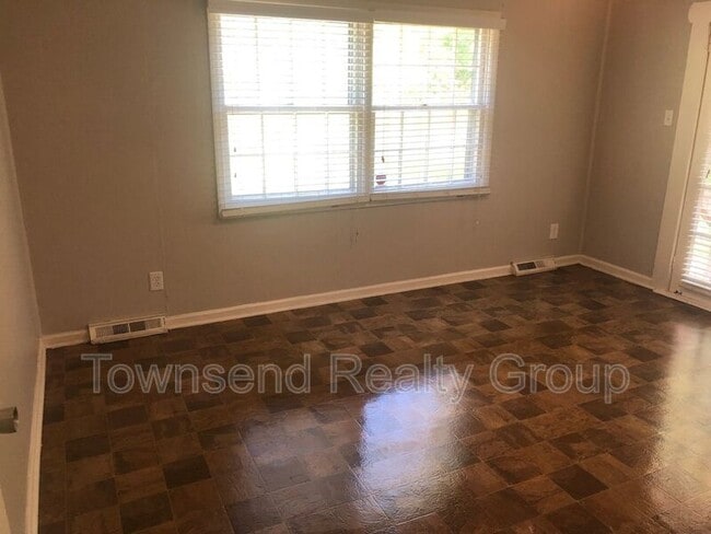 Building Photo - 4601 Somerdale Ln