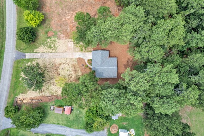 Building Photo - 297 Irby Rd