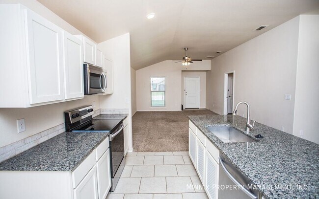 Building Photo - 14211 Vernon Ave