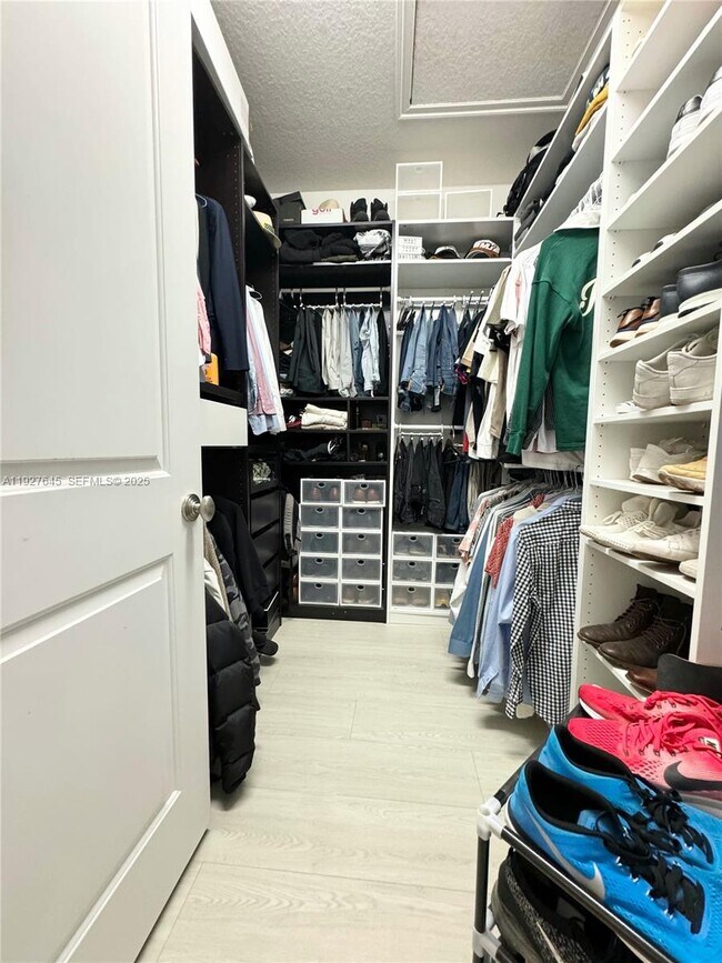 Building Photo - 13017 Riverwalk Cir S