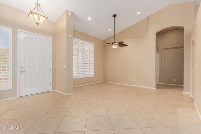Building Photo - 6122 W Linda Ln