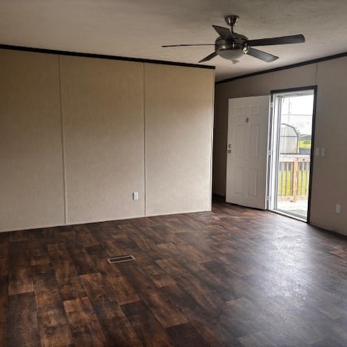 Building Photo - 475 Landis Ln
