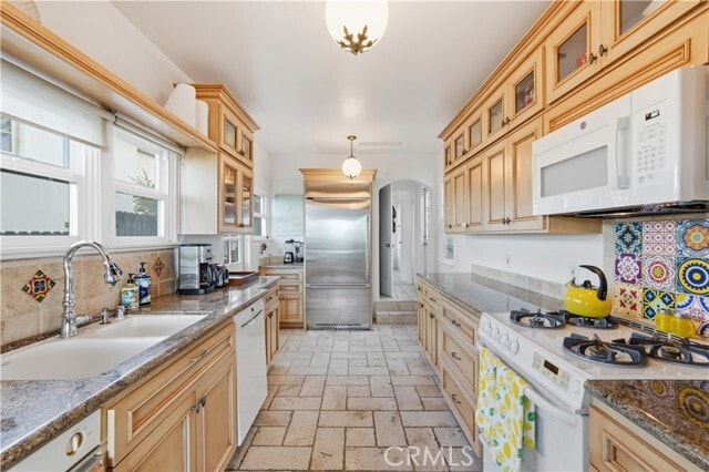 Building Photo - 624 Vía Del Monte