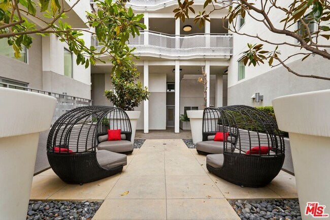 Building Photo - 1700 Sawtelle Blvd