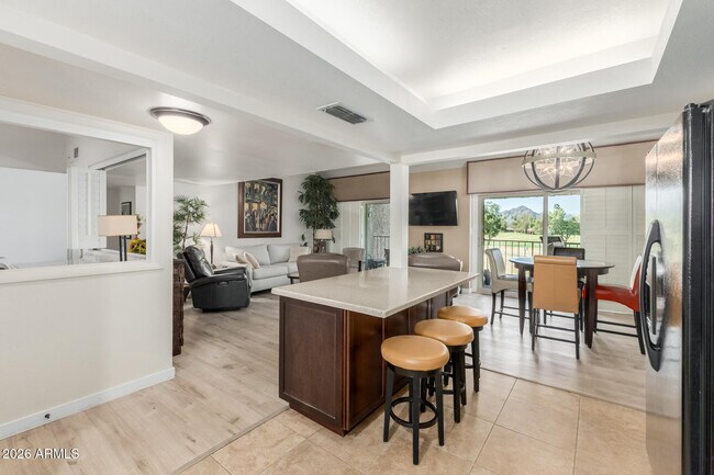 Building Photo - 7424 N Vía Camello Del Norte