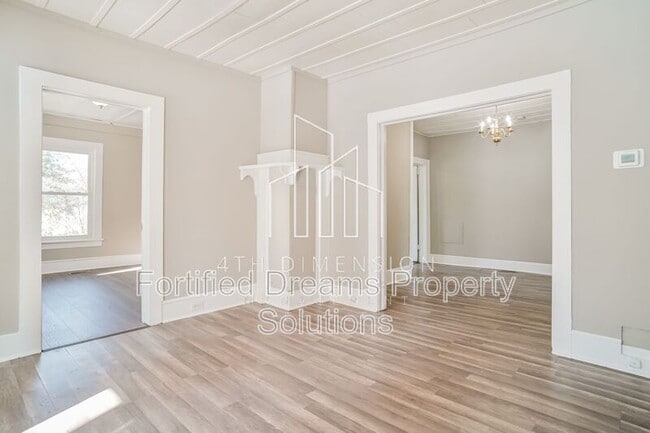 Building Photo - 1505 Gholson Ave S East