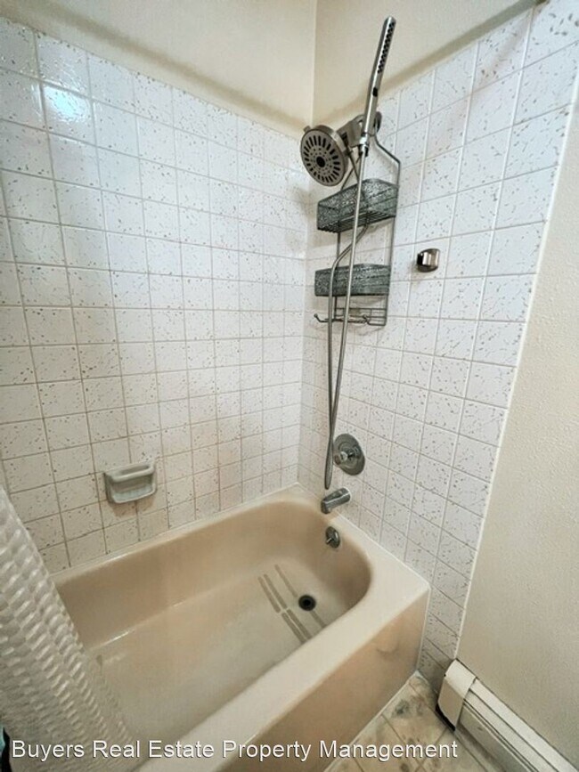 Building Photo - 2 br, 1 bath House - 355 Donna Drive Unit 10