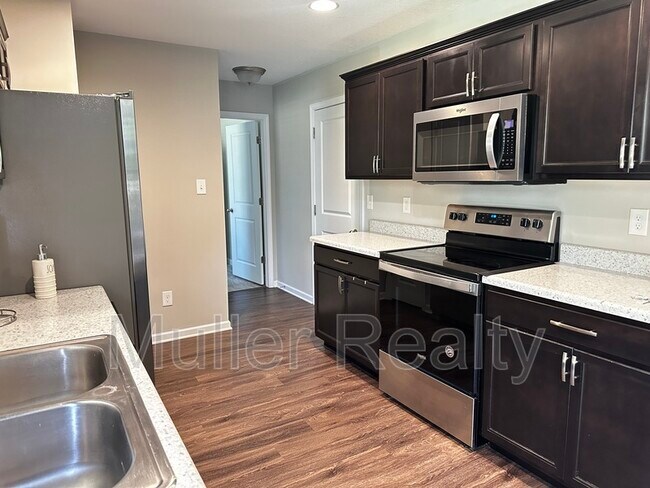 Building Photo - 7959 Cambridge Reserve Dr