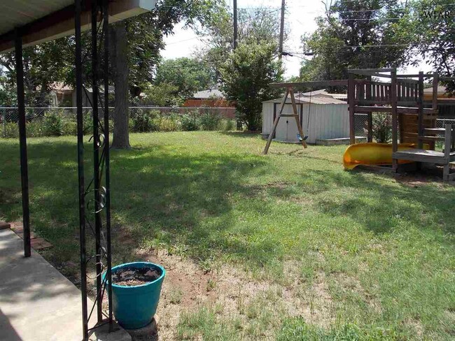 Building Photo - 4632 Pendleton Dr