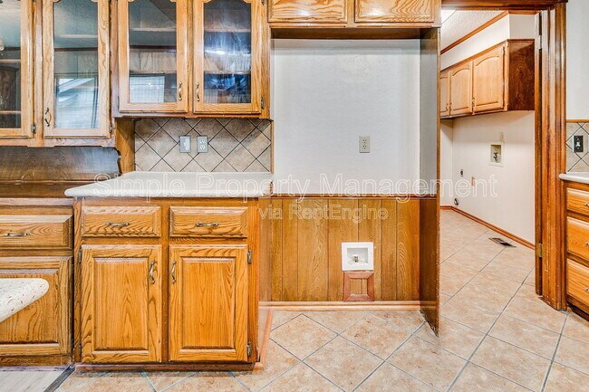 Building Photo - 11304 Ashford Dr