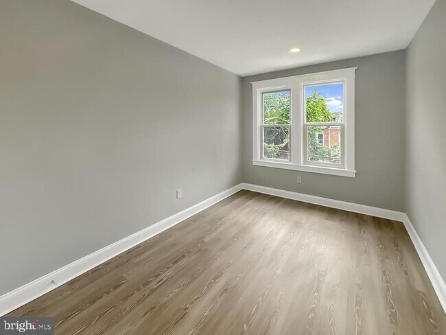 Building Photo - 3130 Normount Ave
