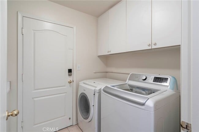 Building Photo - 7371 Westcliff Dr