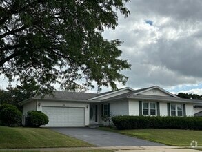 Building Photo - 1720 W Parkside Dr