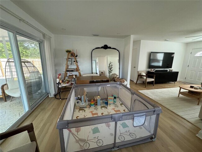 Building Photo - 6801 20th St N