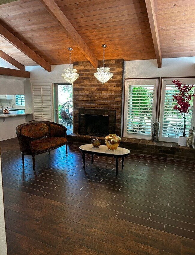 Building Photo - Single Family Home