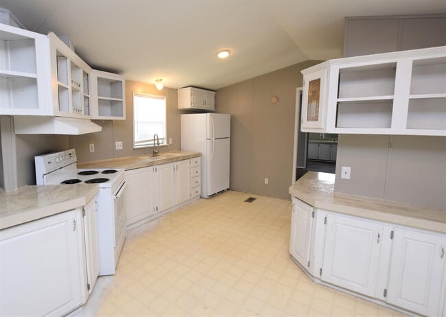 Building Photo - 2360 Tuna Ln