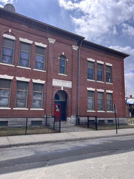 Driggs school one block away - 24 Woodlawn Ter