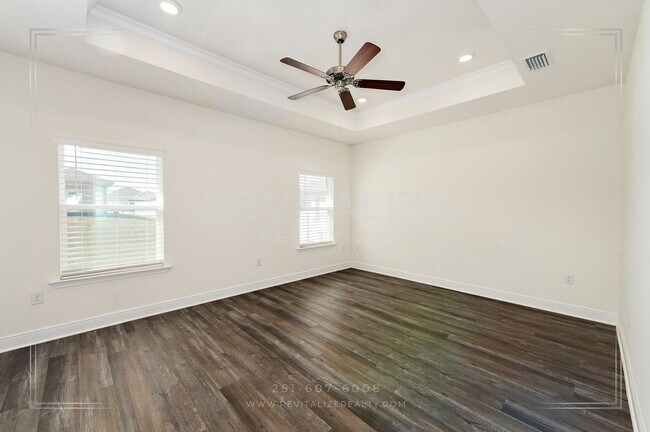 Building Photo - FREE RENT FOR MAY-  4 Bed 2 Bath Daphne Home in Jubilee Farms