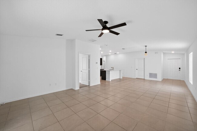 Building Photo - Modern home in Bent Creek Community