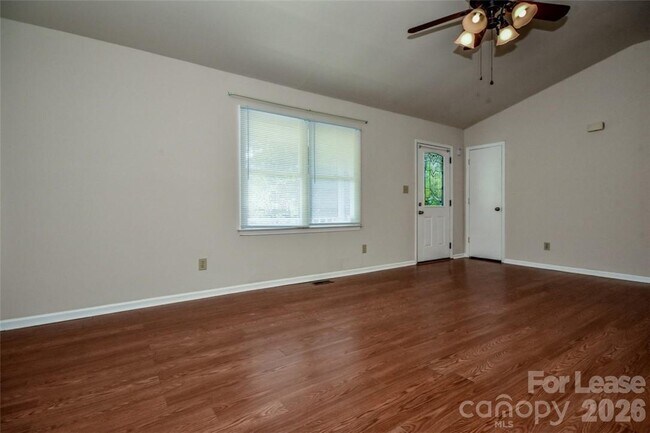 Building Photo - 7730 Deer Track Dr