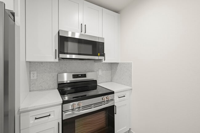 Building Photo - 110 NW 83rd St