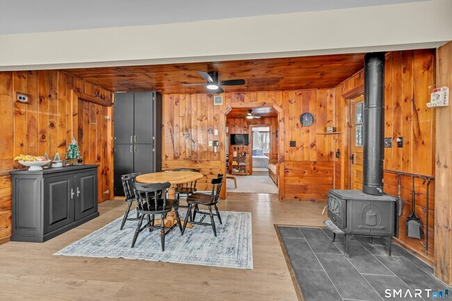 Building Photo - 12 Park Rd