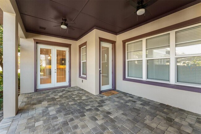 Building Photo - 13833 Behring Ave