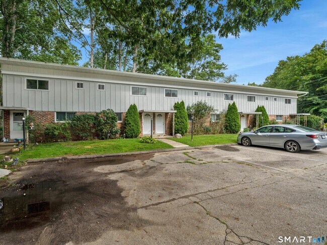 Building Photo - 19 Denlar Dr