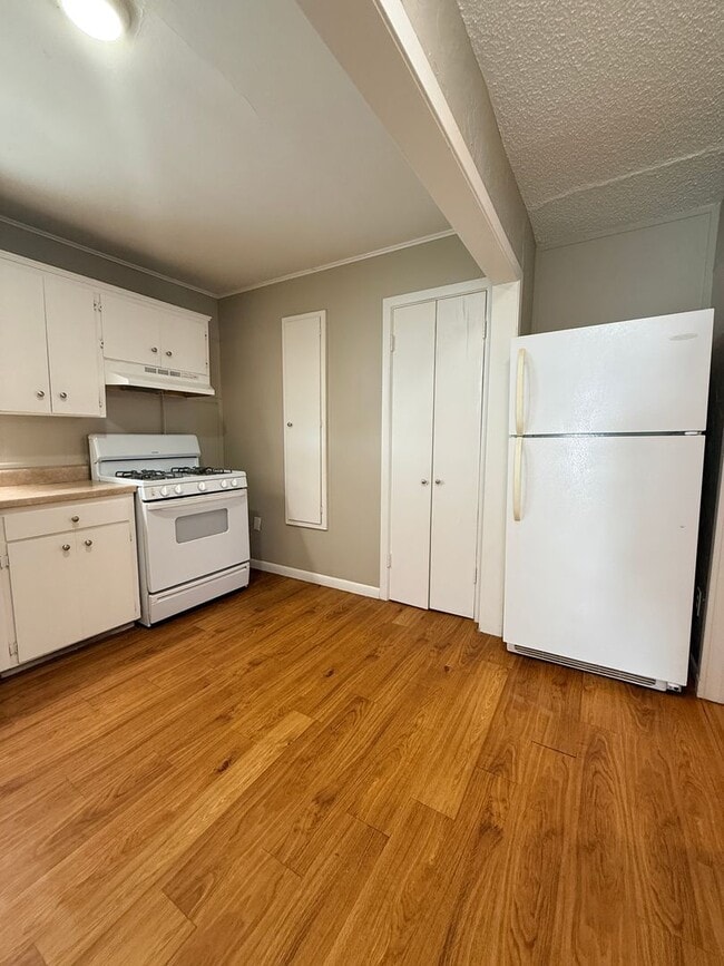 Building Photo - 2500 Taylor St