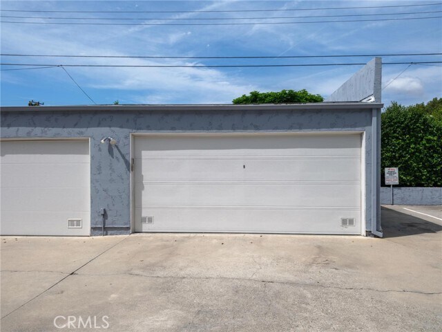 Building Photo - 1229 W 223rd St