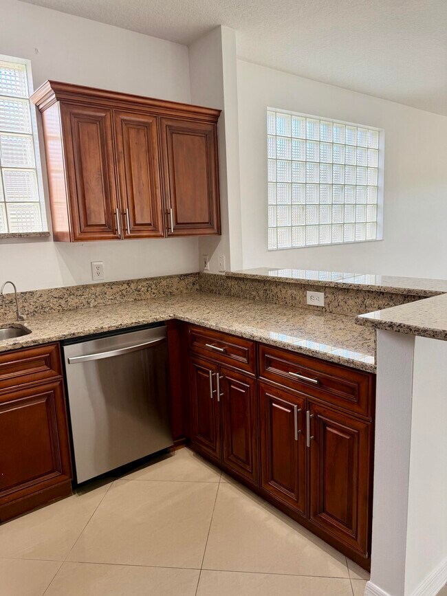 Building Photo - 11073 Harbour Springs Cir