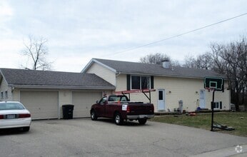 Building Photo - 386