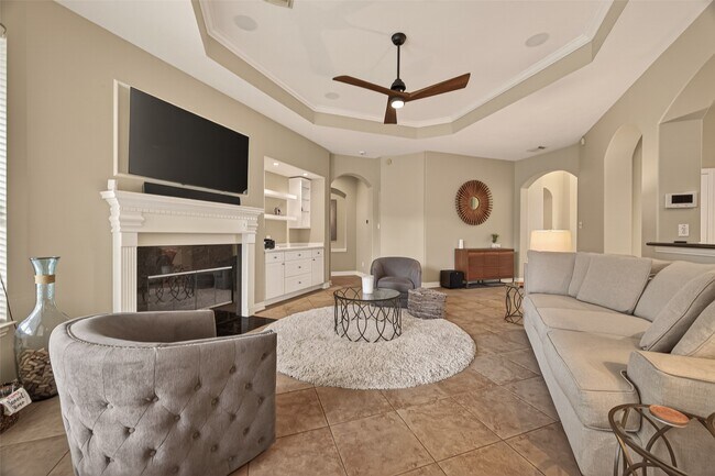 Building Photo - 171 E Lansdowne Cir