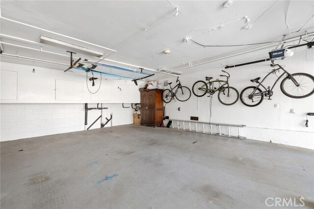Building Photo - 208 45th St