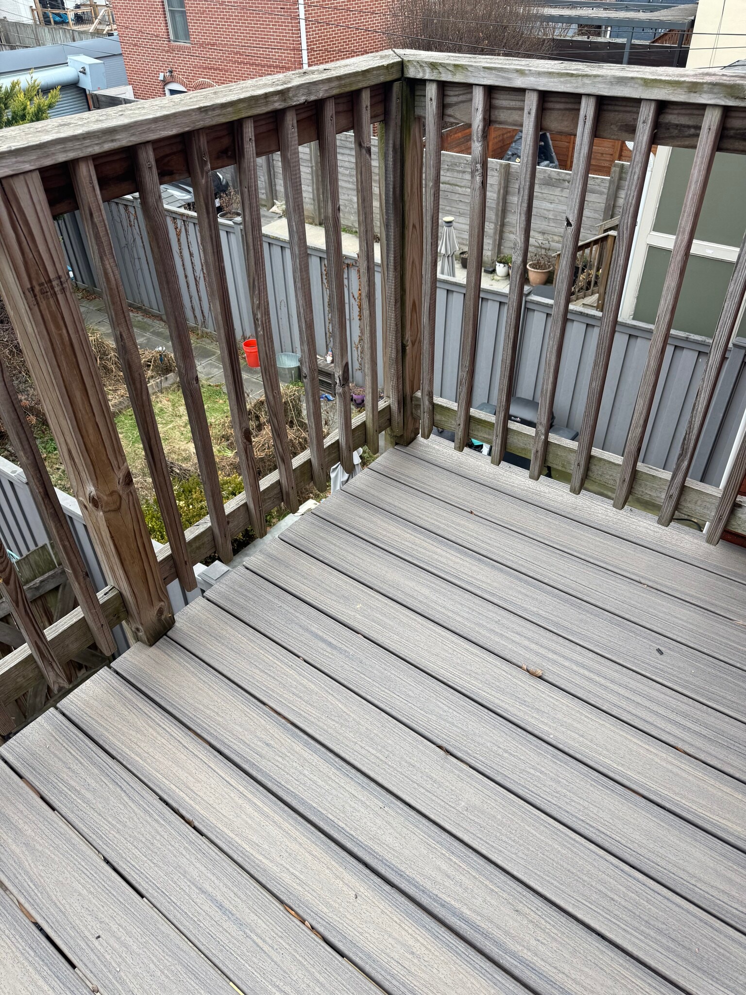 Building Photo - 823 8th St NE