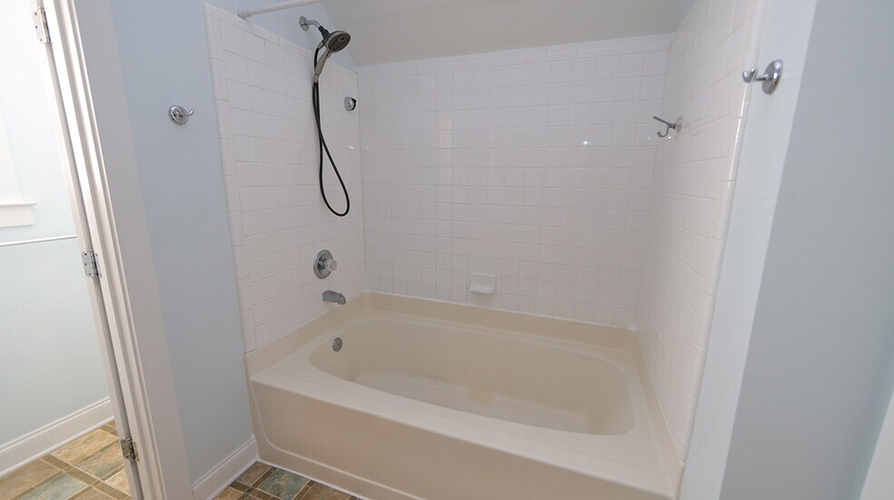 Building Photo - 10817 Connally Ln