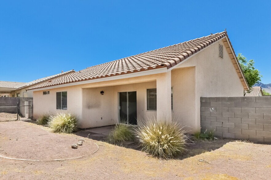 Building Photo - 1030 Blue Lantern Dr