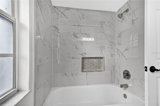 Building Photo - 6747 Deer Pond Ln