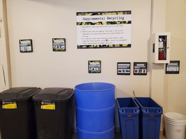 Building Photo - 612