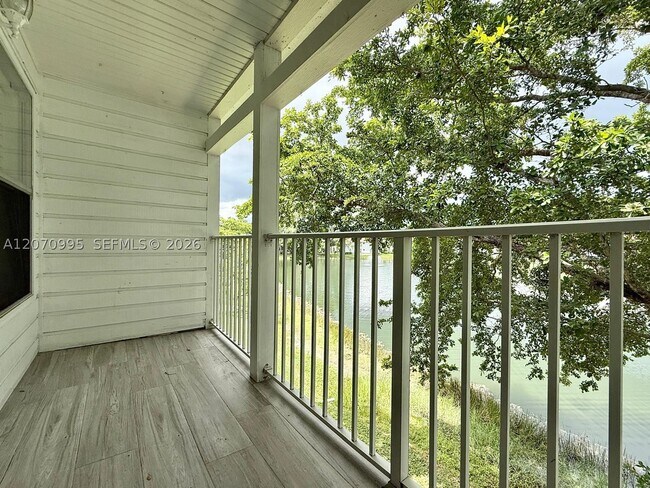 Building Photo - 277 Cypress Point Dr