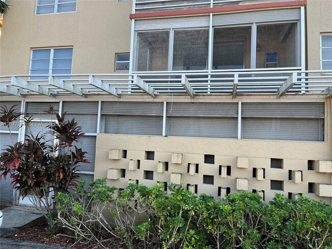 Building Photo - 403 NW 68th Ave