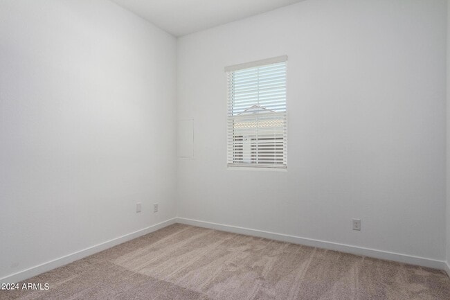 Building Photo - 3830 E Rainbow Dr