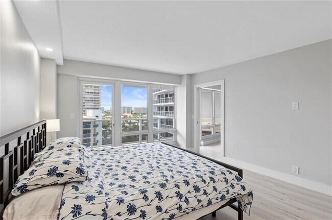 Building Photo - 4100 Galt Ocean Dr