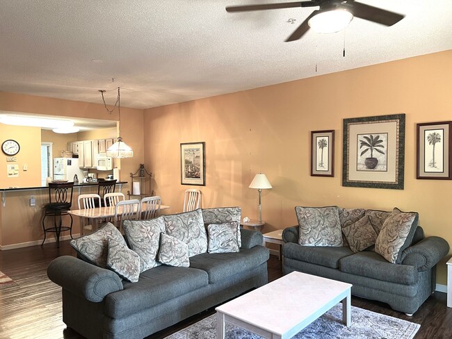 Building Photo - Furnished 2 Bedroom, 2 Bath, 2nd Floor Con...