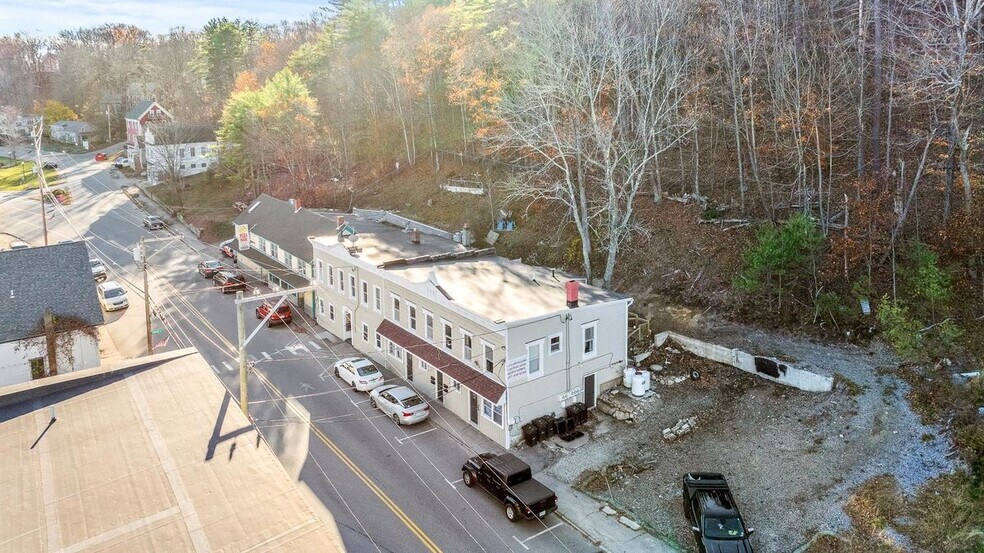 Building Photo - 547 White Mountain Hwy