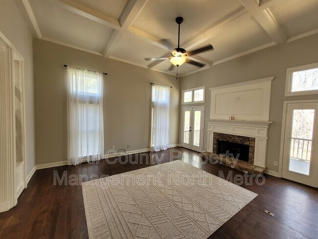 Building Photo - 6325 Hampton Highlands Dr