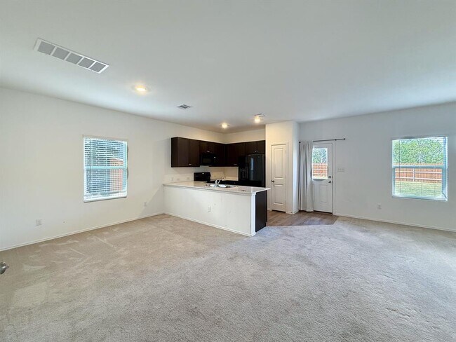 Building Photo - 112 Standing Rock Ln